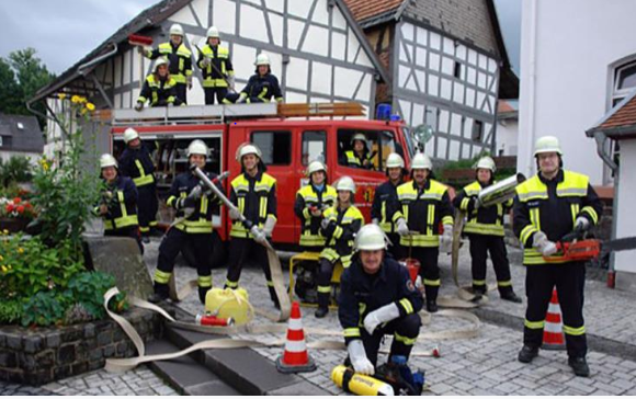 Dieses Bild hat ein leeres Alt-Attribut. Der Dateiname ist Feuerwehr-Frankenbach.png